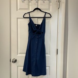 Women’s navy dress size small.